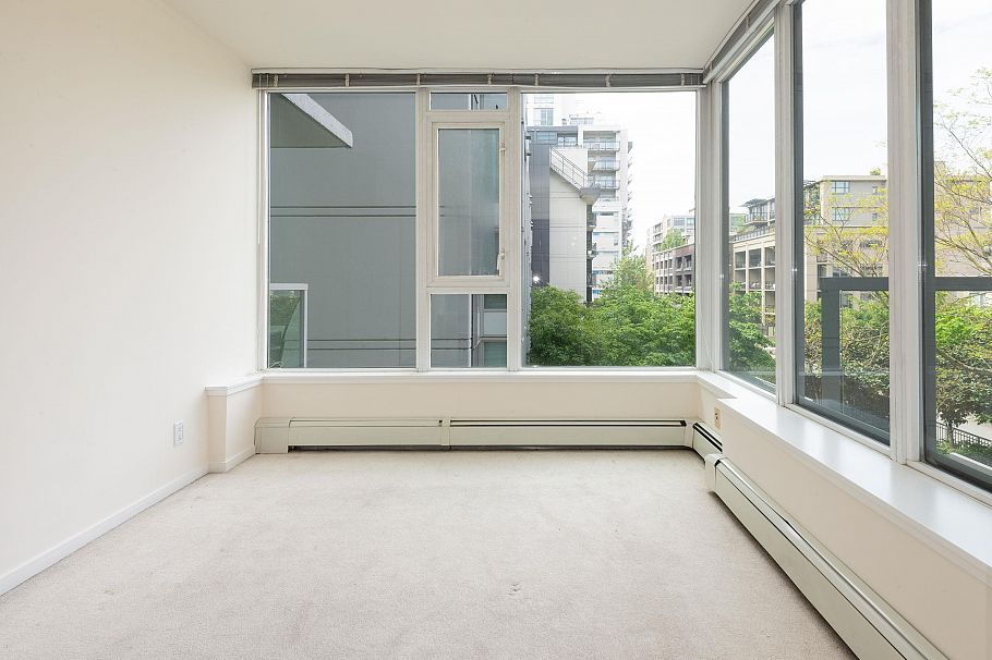 301 1887 Crowe Street Vancouver, BC - 11