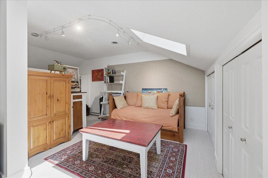 3253 W 24th Avenue Vancouver, BC - 30