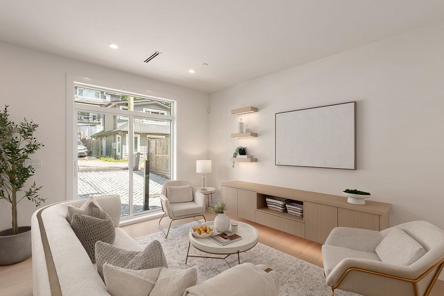 4 3635 Turner Street Vancouver, BC - 6