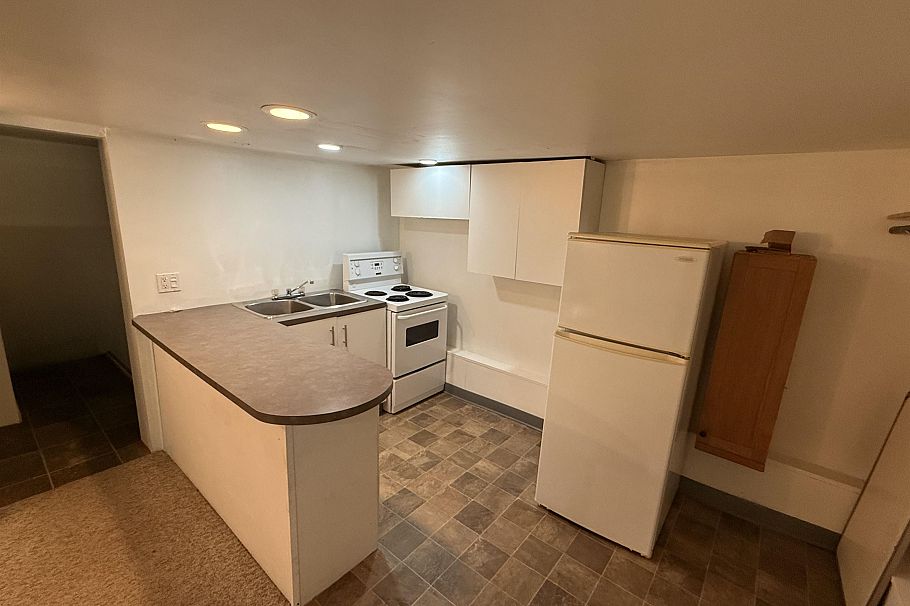 3813 W 15th Avenue Vancouver, BC - 17