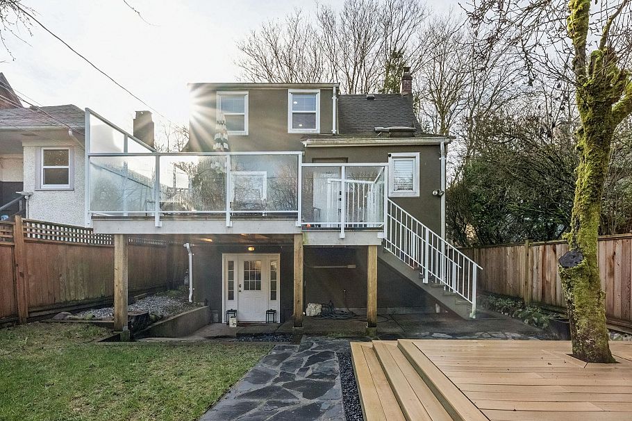 2819 W 13th Avenue Vancouver, BC - 26