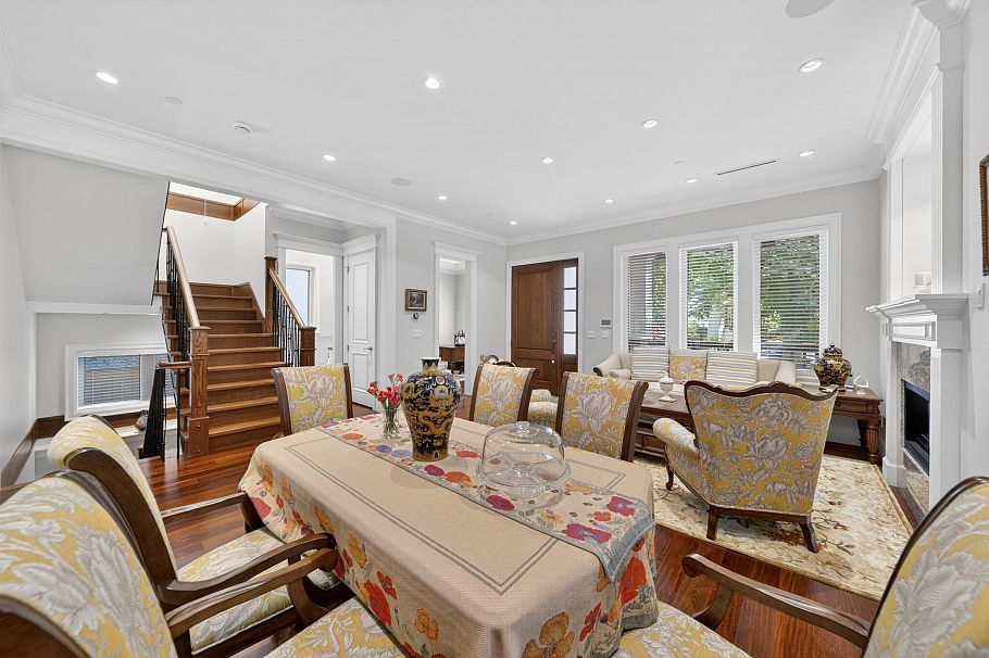 3285 W 12th Avenue Vancouver, BC - 9