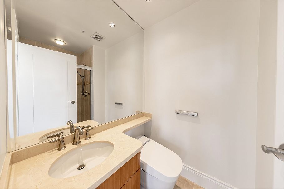 602 618 W 45th Avenue Vancouver, BC - 31