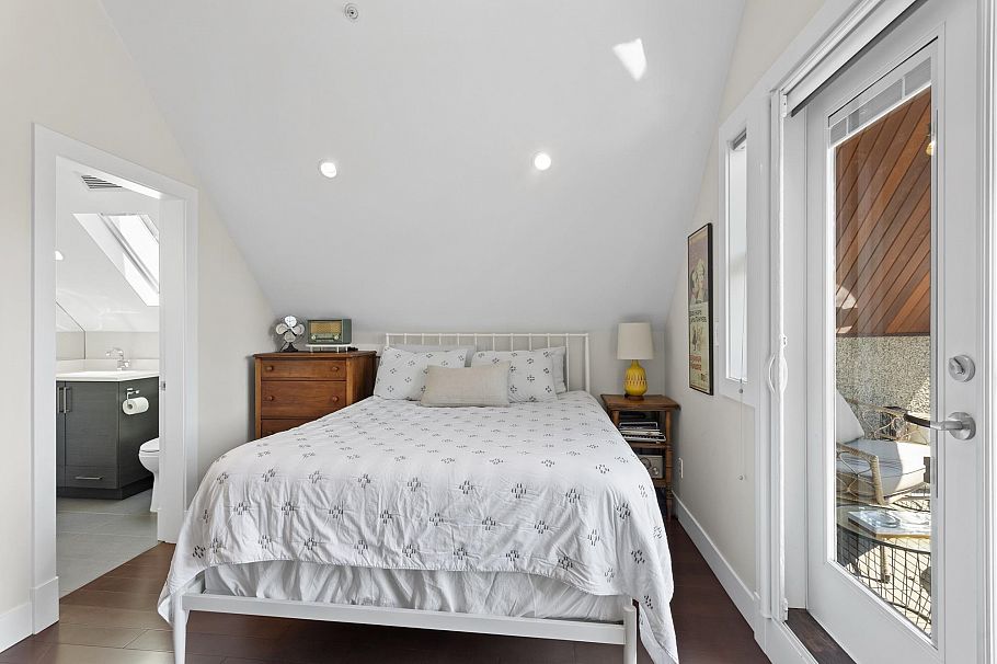 1020 E 13th Avenue Vancouver, BC - 35