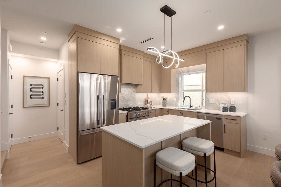 1 3635 Turner Street Vancouver, BC - 10