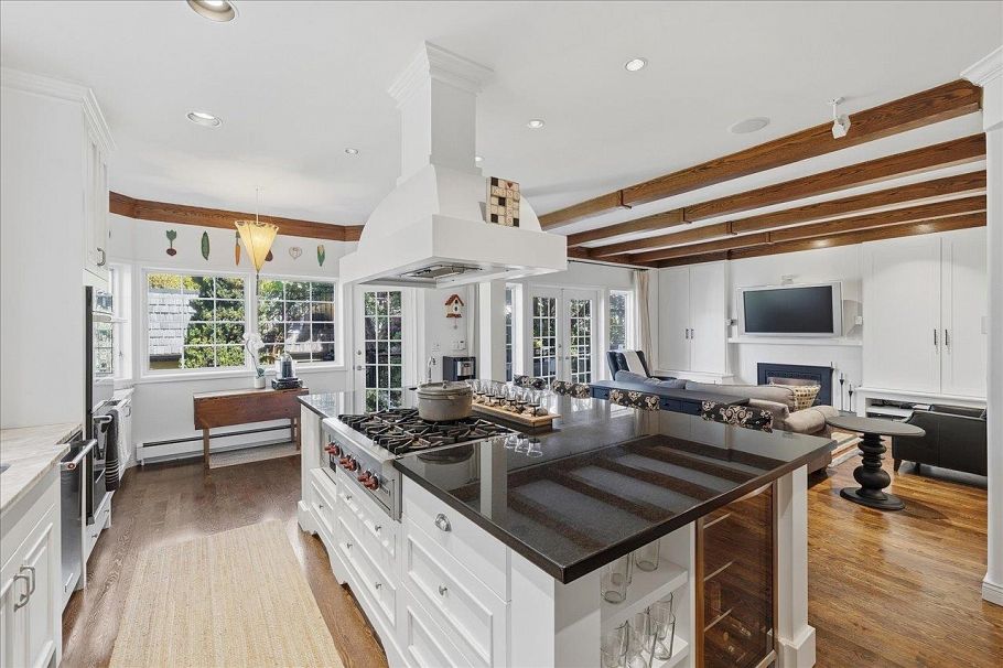 3253 W 24th Avenue Vancouver, BC - 10