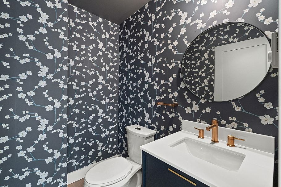2561 East Mall Vancouver, BC - 9