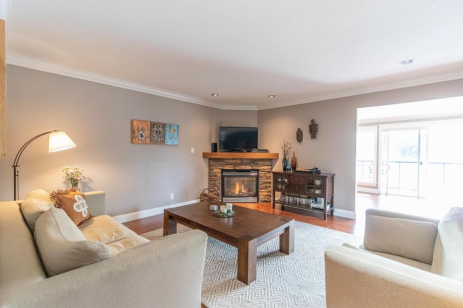 2588 Panorama Drive North Vancouver, BC - 17