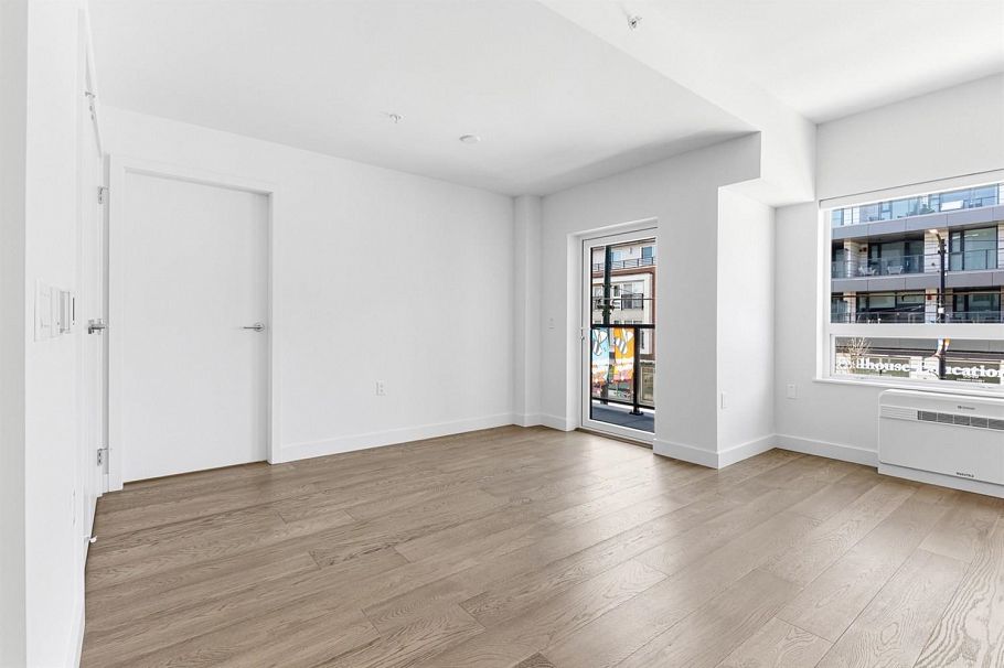 203 3590 W 39th Avenue Vancouver, BC - 2