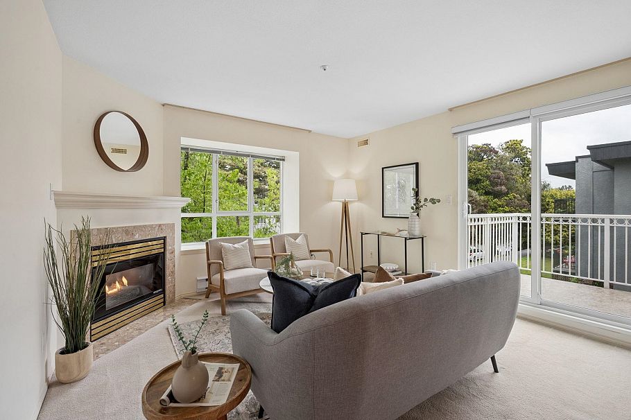 302 228 E 14th Avenue Vancouver, BC - 2
