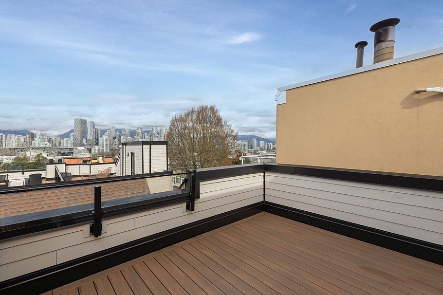 1286 W 7th Avenue Vancouver, BC - 30