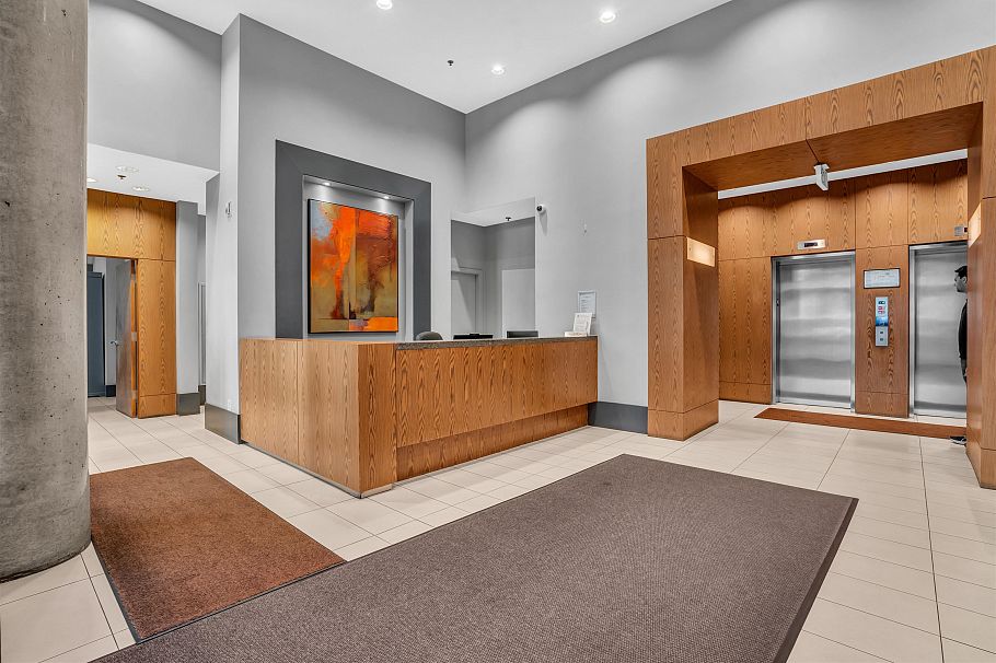 1206 155 W 1 Street North Vancouver, BC - 29