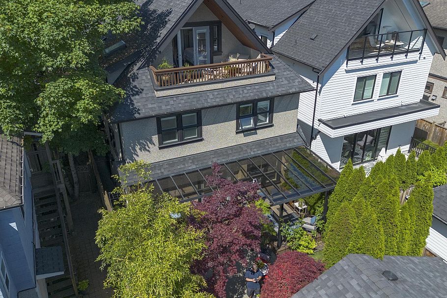 1020 E 13th Avenue Vancouver, BC - 11