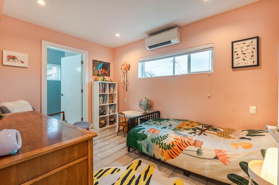 1805 E 37th Avenue Vancouver, BC - 14
