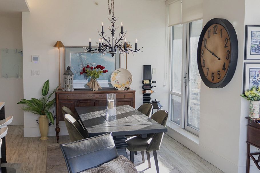 2405 1550 Fern Street North Vancouver, BC - 12