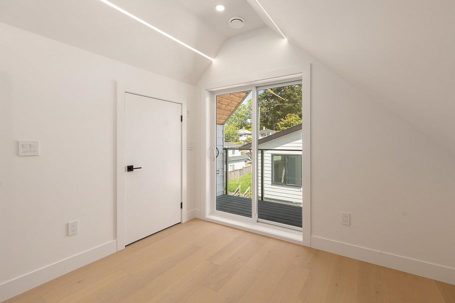 2 3635 Turner Street Vancouver, BC - 32