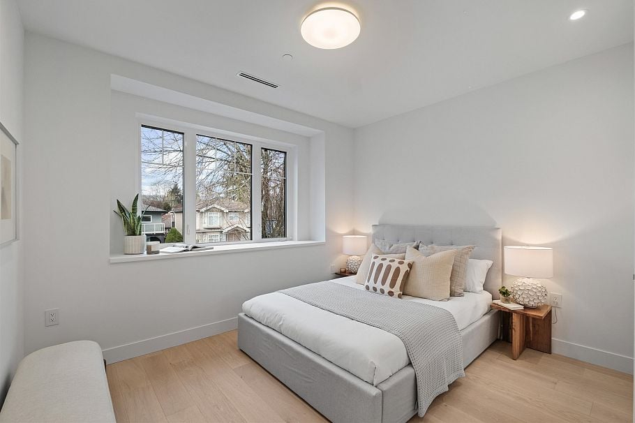 2238 E 5th Avenue Vancouver, BC - 18