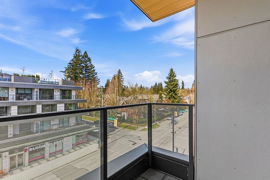 303 3590 W 39th Avenue Vancouver, BC - 1