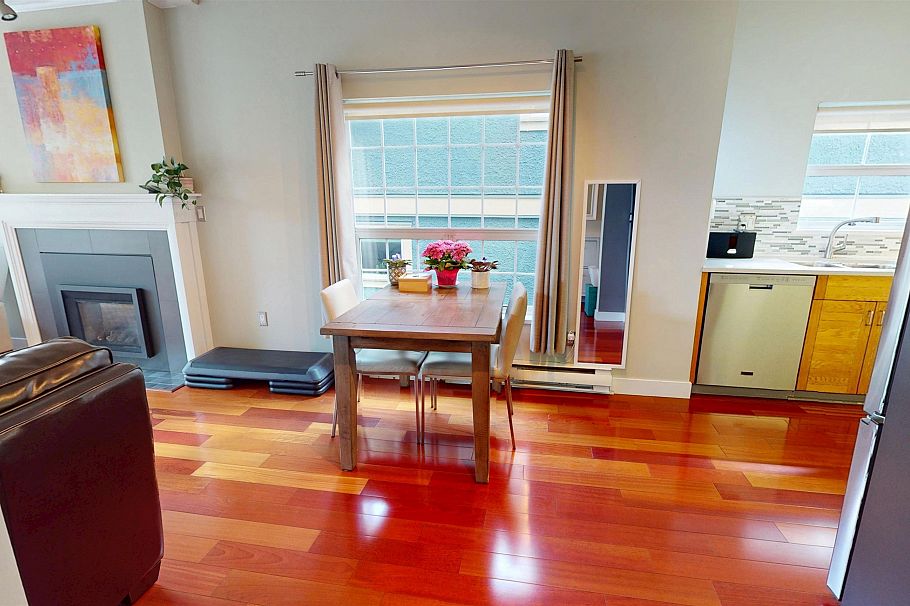 2158 W 3rd Avenue Vancouver, BC - 6