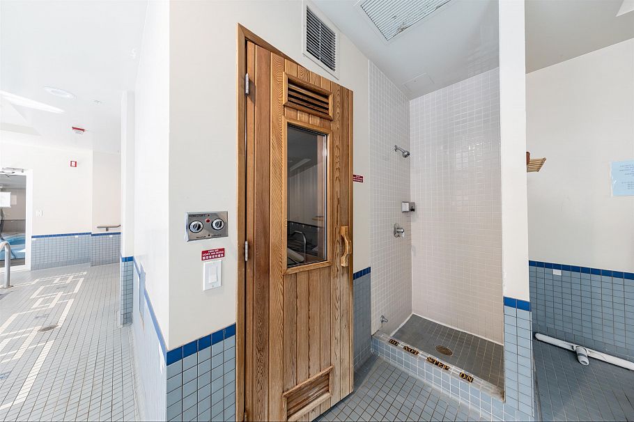 602 618 W 45th Avenue Vancouver, BC - 29