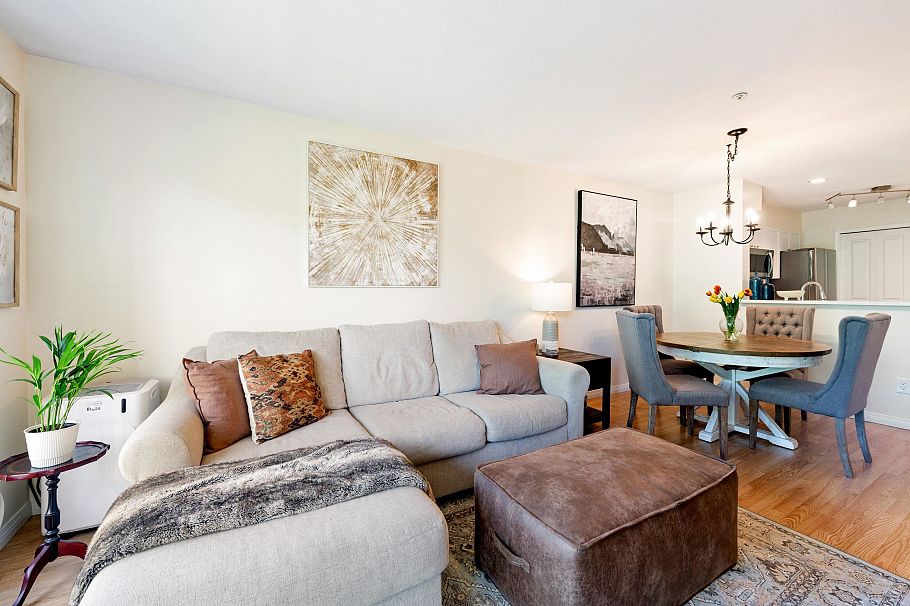 304 2525 W 4th Avenue Vancouver, BC - 5