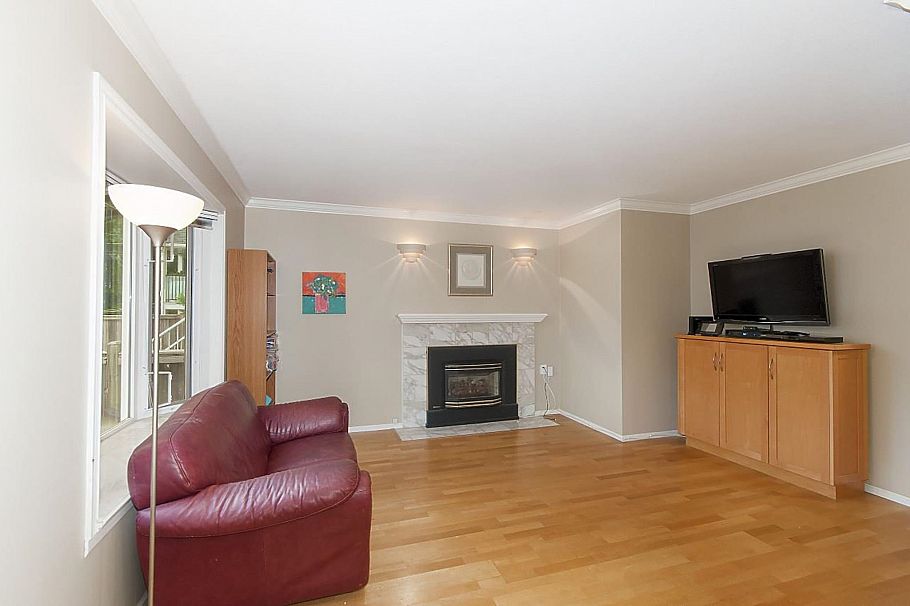 4350 W 14th Avenue Vancouver, BC - 9