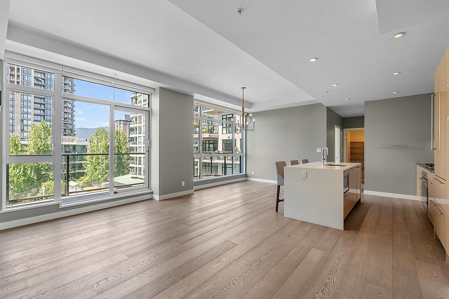 411 105 W 2nd Street North Vancouver, BC - 3