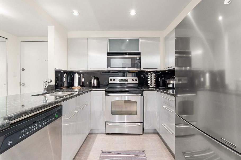 506 907 Beach Avenue Vancouver, BC - 8