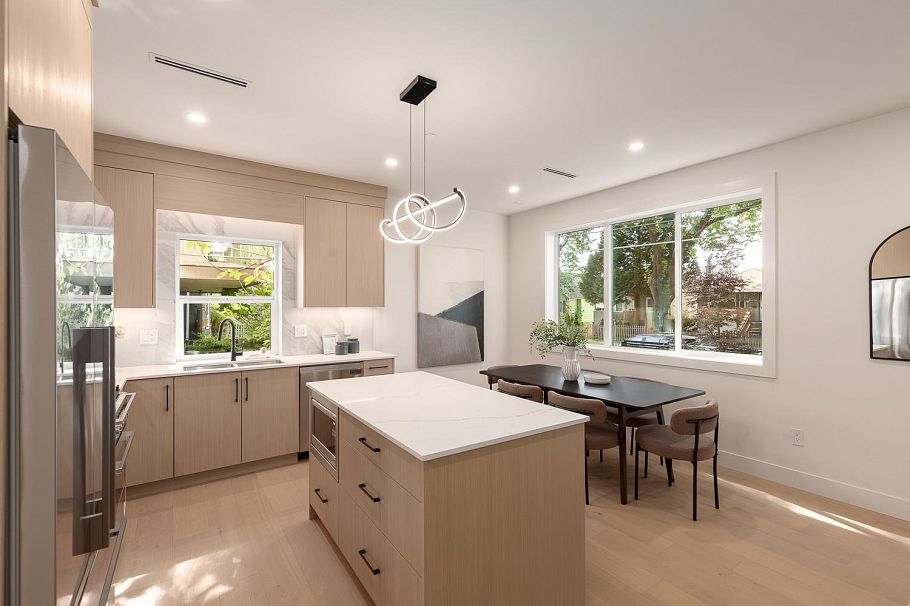 1 3635 Turner Street Vancouver, BC - 16