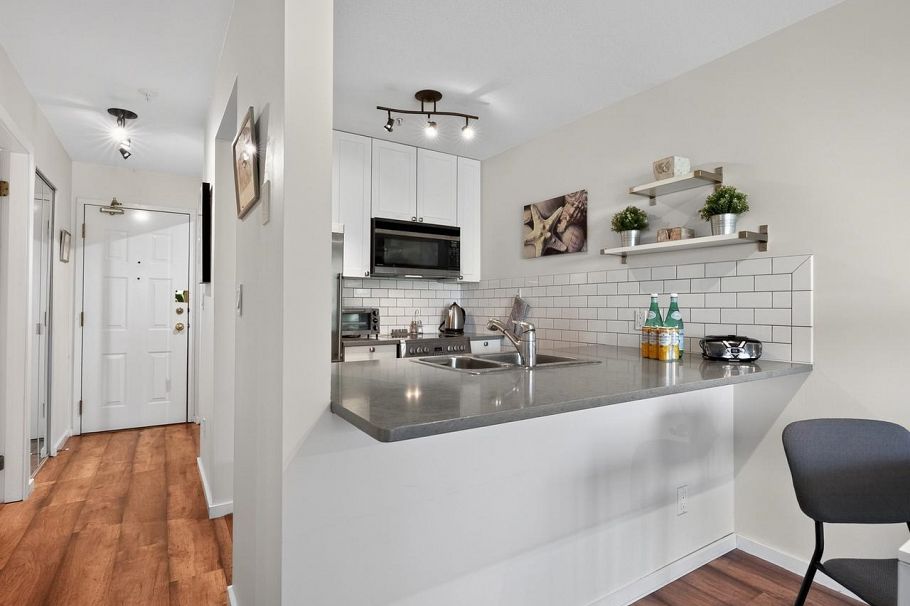 305-2195 W 5th Avenue Vancouver, BC - 13