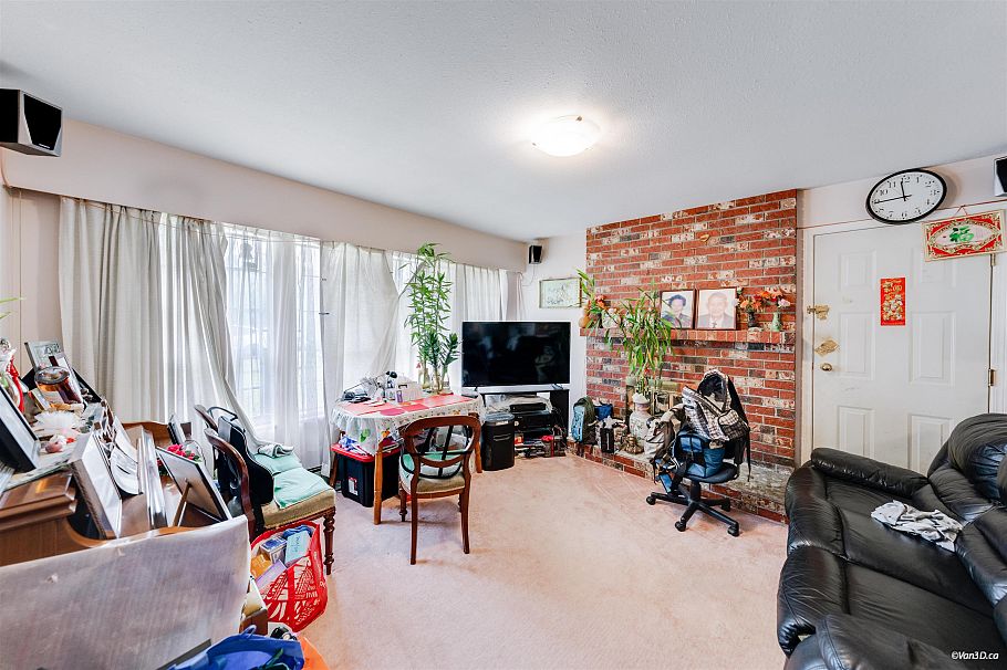 2945 E Graveley Street Vancouver, BC - 14