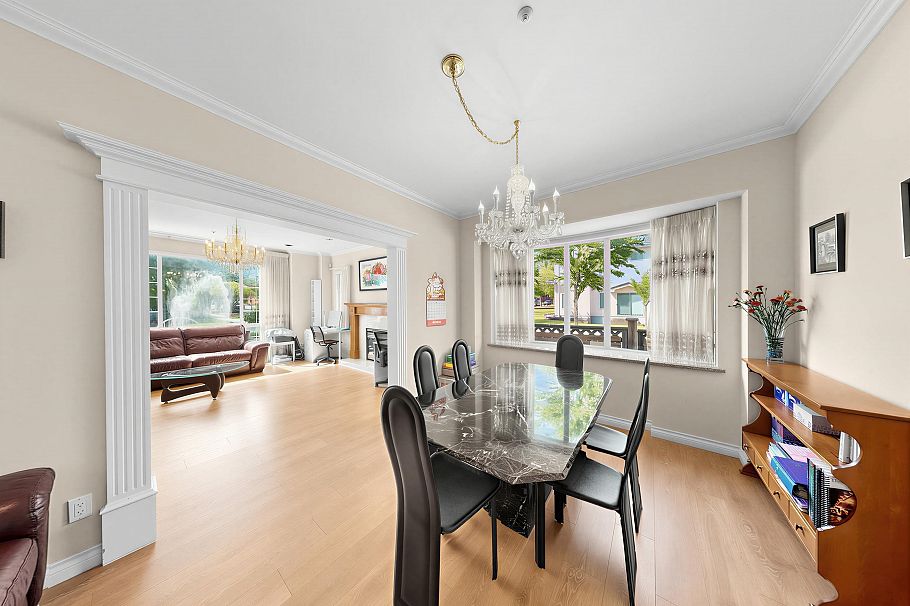 7806 Montcalm Street Vancouver, BC - 7