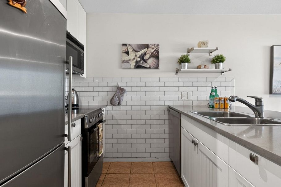 305-2195 W 5th Avenue Vancouver, BC - 19