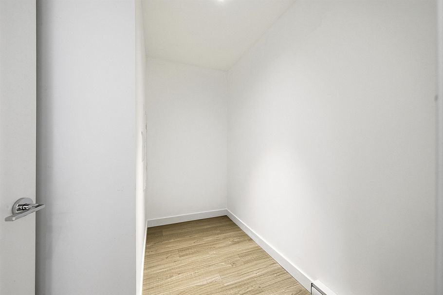 501 379 E Broadway Vancouver, BC - 27