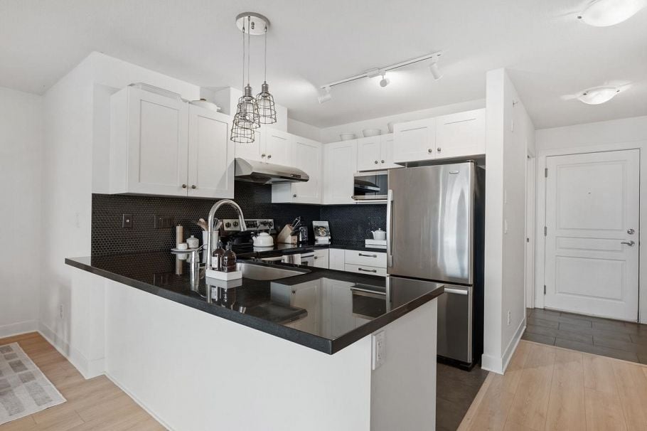 414 738 E 29th Avenue Vancouver, BC - 13