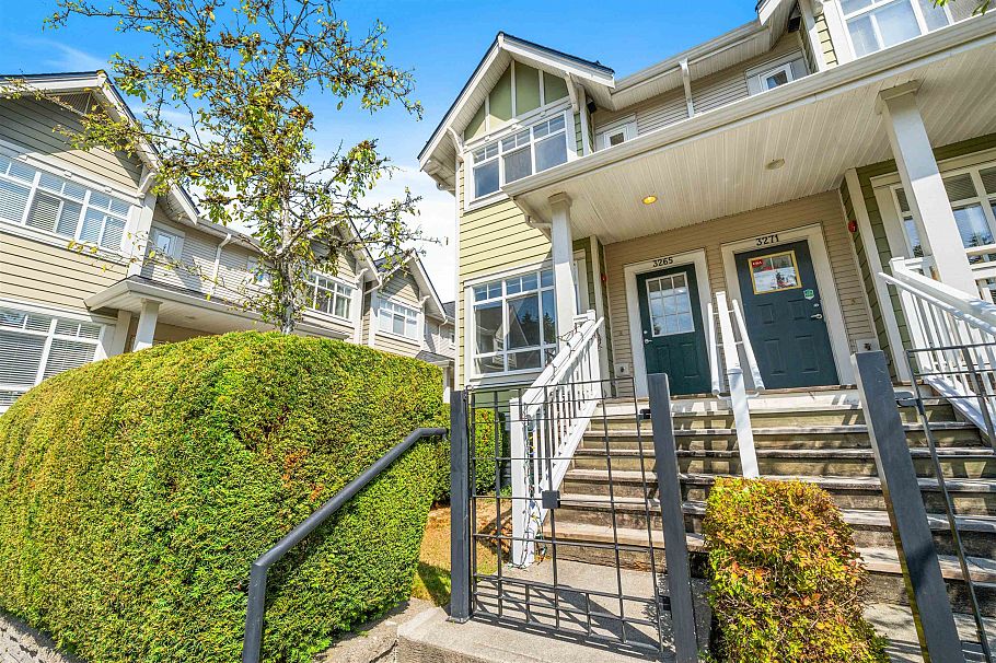 3265 Clermont Mews Vancouver, BC - 24