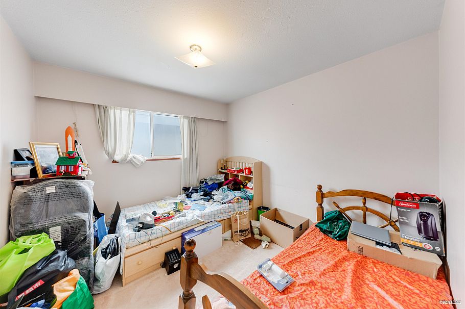 2945 E Graveley Street Vancouver, BC - 24