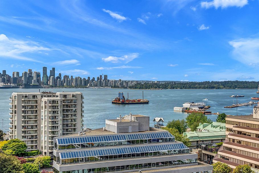 1206 155 W 1 Street North Vancouver, BC - 32