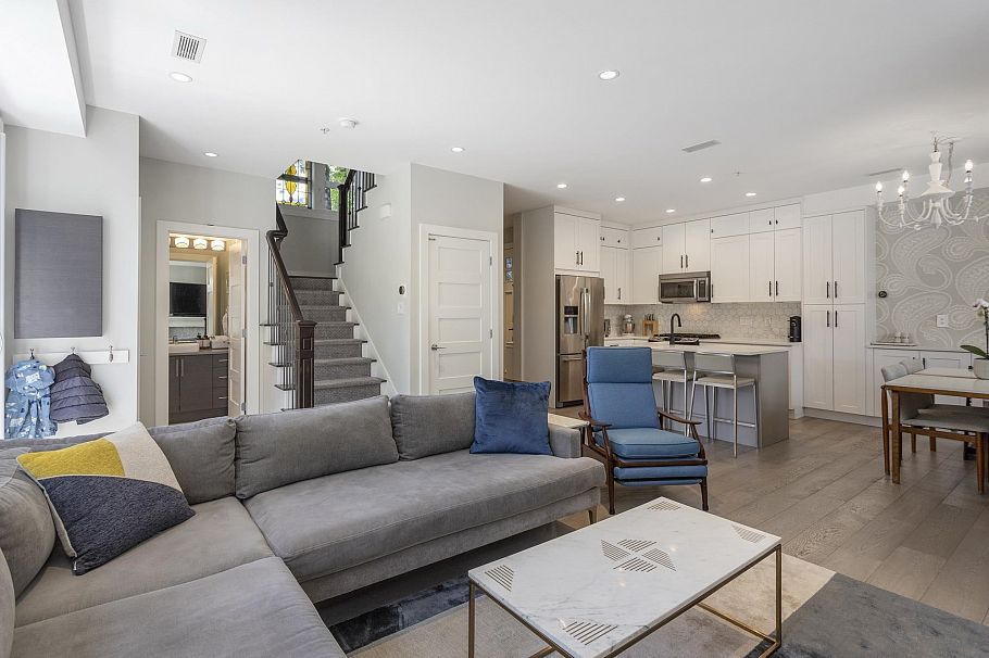 1020 E 13th Avenue Vancouver, BC - 16