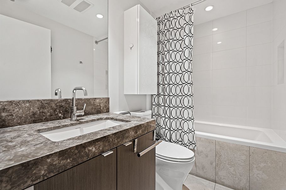 1509 125 E 14th Street North Vancouver, BC - 12