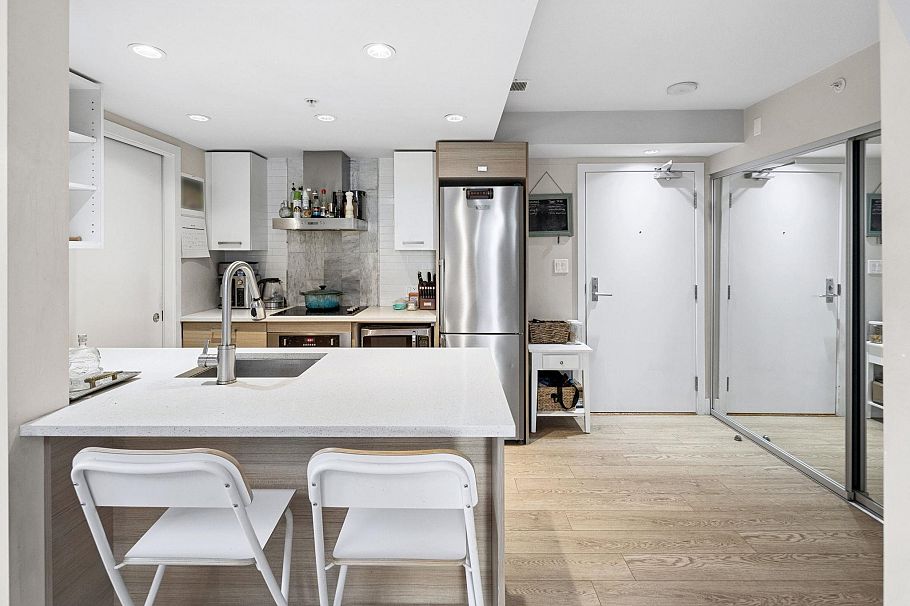 220 1783 Manitoba Street Vancouver, BC - 6