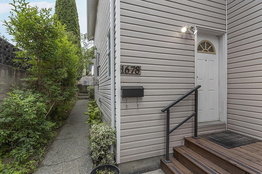 1678 E 13th Avenue Vancouver, BC - 2
