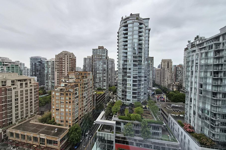 1801 433 Robson Street Vancouver, BC - 4