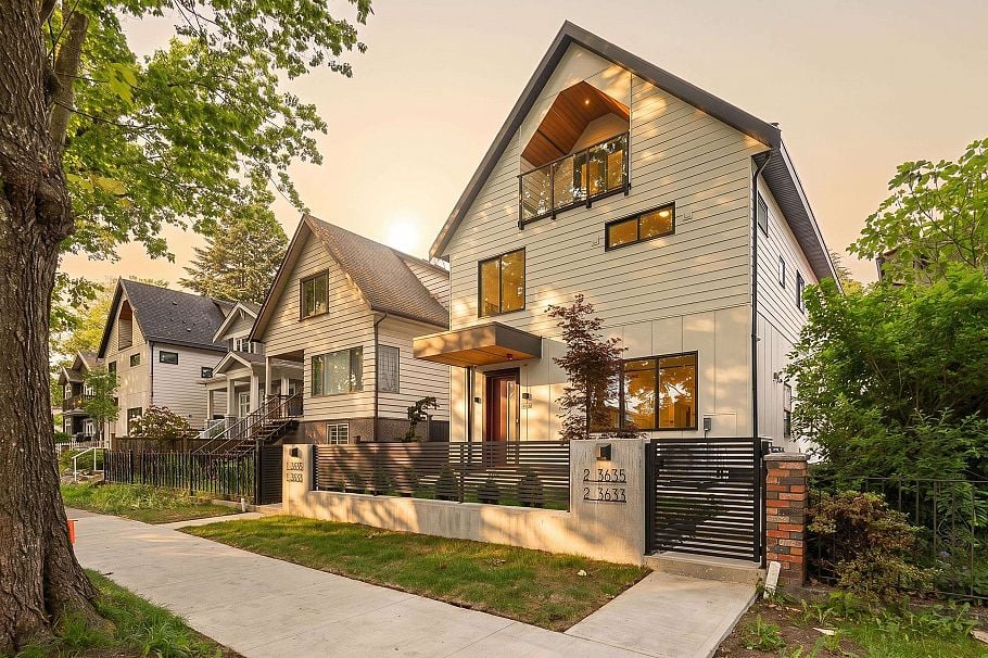 2 3635 Turner Street Vancouver, BC - 1