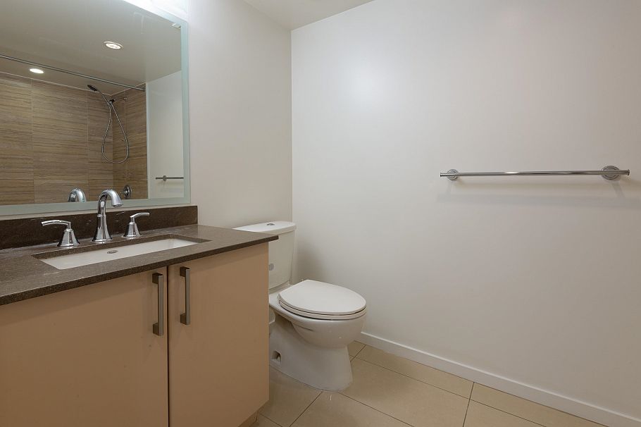 301 1887 Crowe Street Vancouver, BC - 14