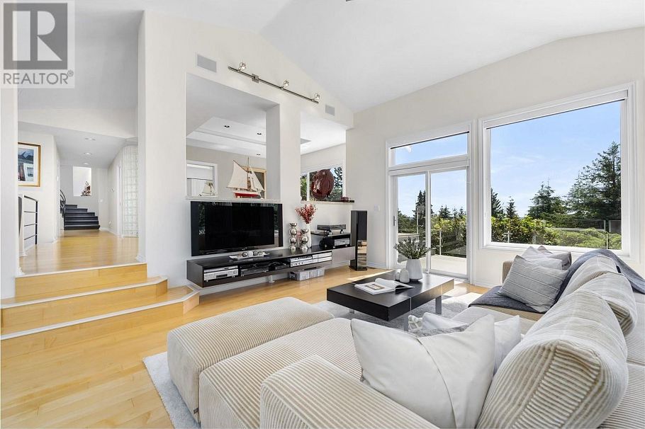 463 Ventura Crescent North Vancouver, BC - 6