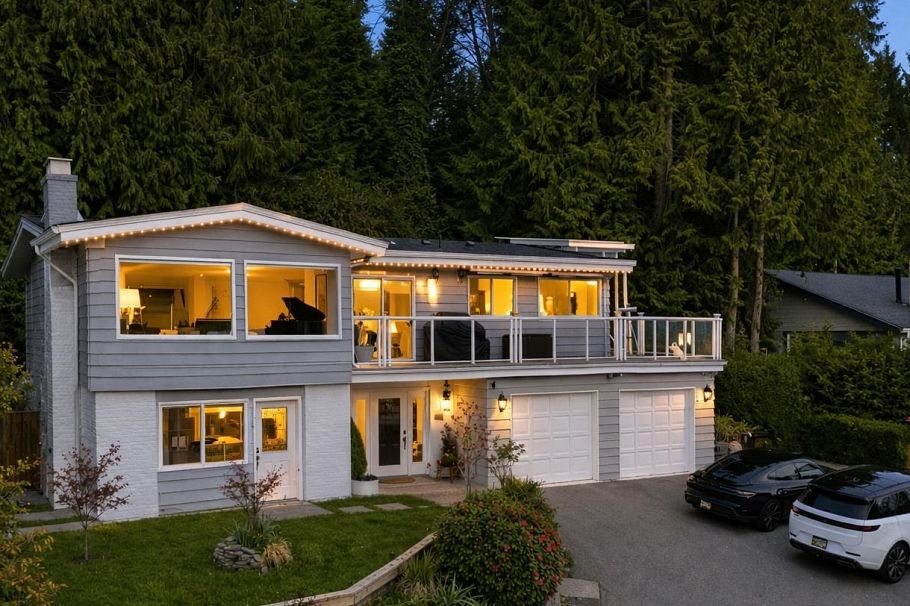 668 Alpine Court North Vancouver, BC - 1