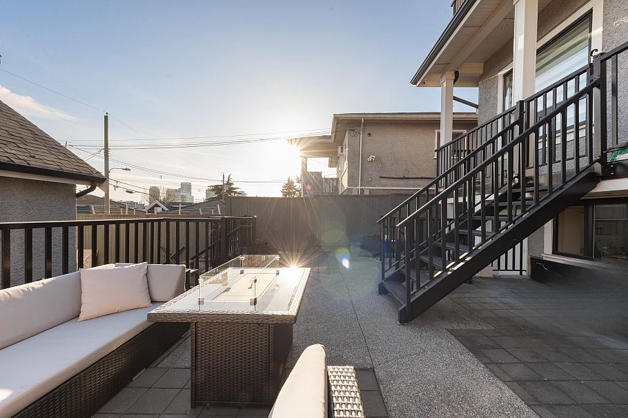 104 E 62 Avenue Vancouver, BC - 11