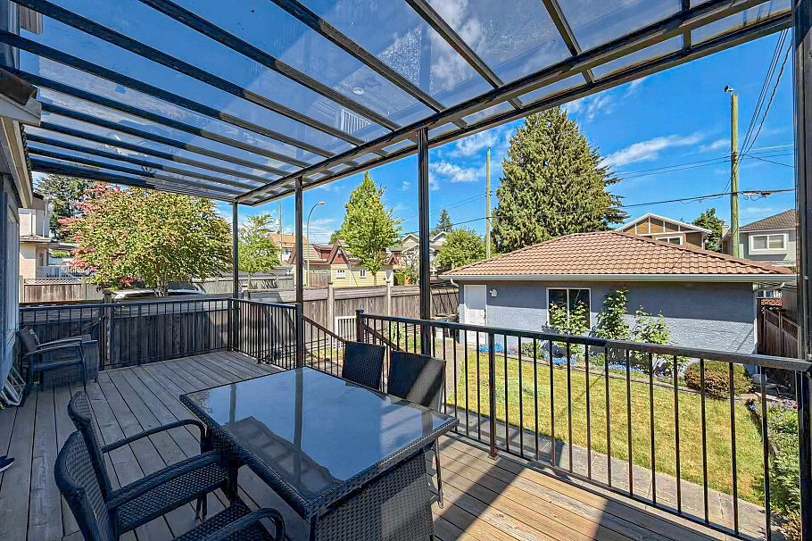 7806 Montcalm Street Vancouver, BC - 37