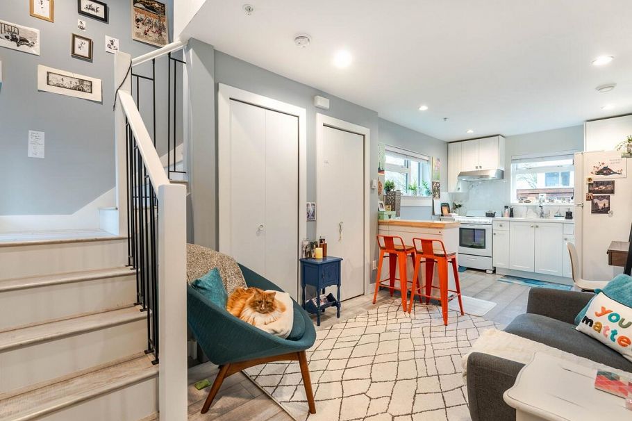1805 E 37th Avenue Vancouver, BC - 23